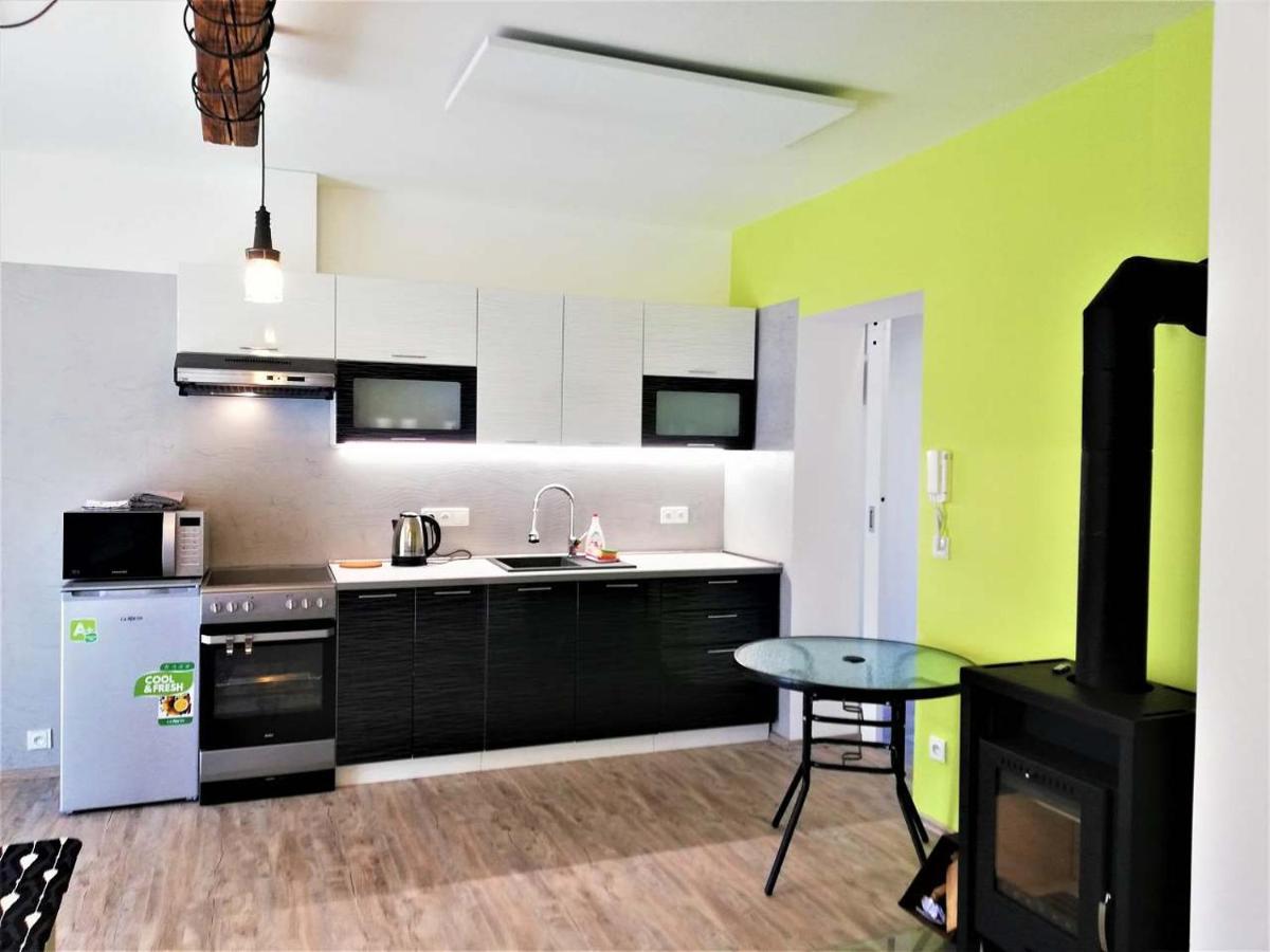 Apartmany Pod Capy, Nasavrky المظهر الخارجي الصورة