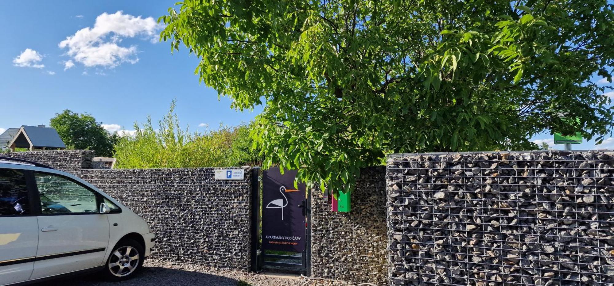 Apartmany Pod Capy, Nasavrky المظهر الخارجي الصورة